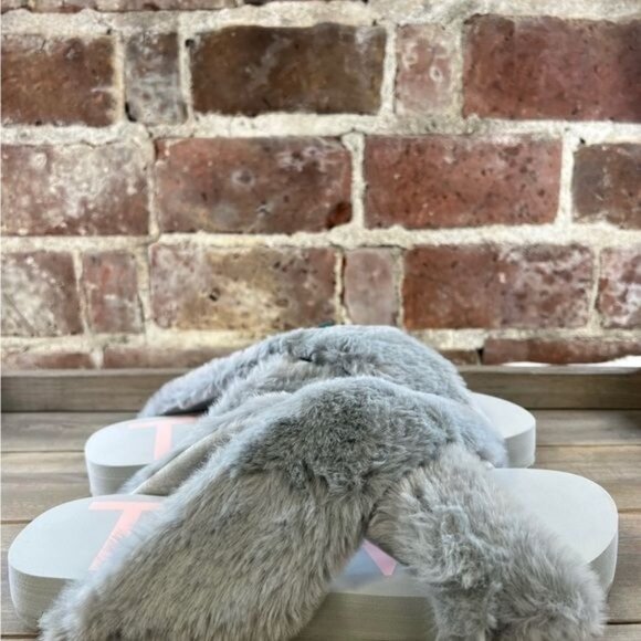NIB TOMS Women's Susie Eva Slides Gray Faux Fur Fuzzy Cozy Slippers - Picture 4 of 9